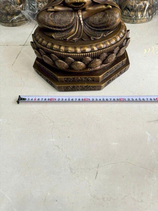 Tượng đồng bổn sư ngồi đế luc giác