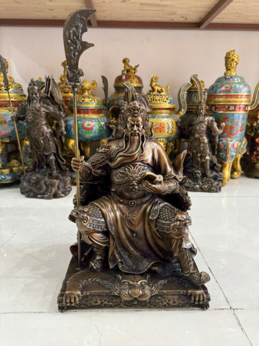 Tượng đồng quan công ngồi đọc sách