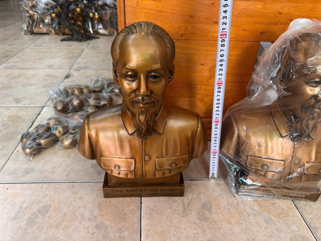 Tượng đồng Bác Hồ để bàn - Ảnh 4