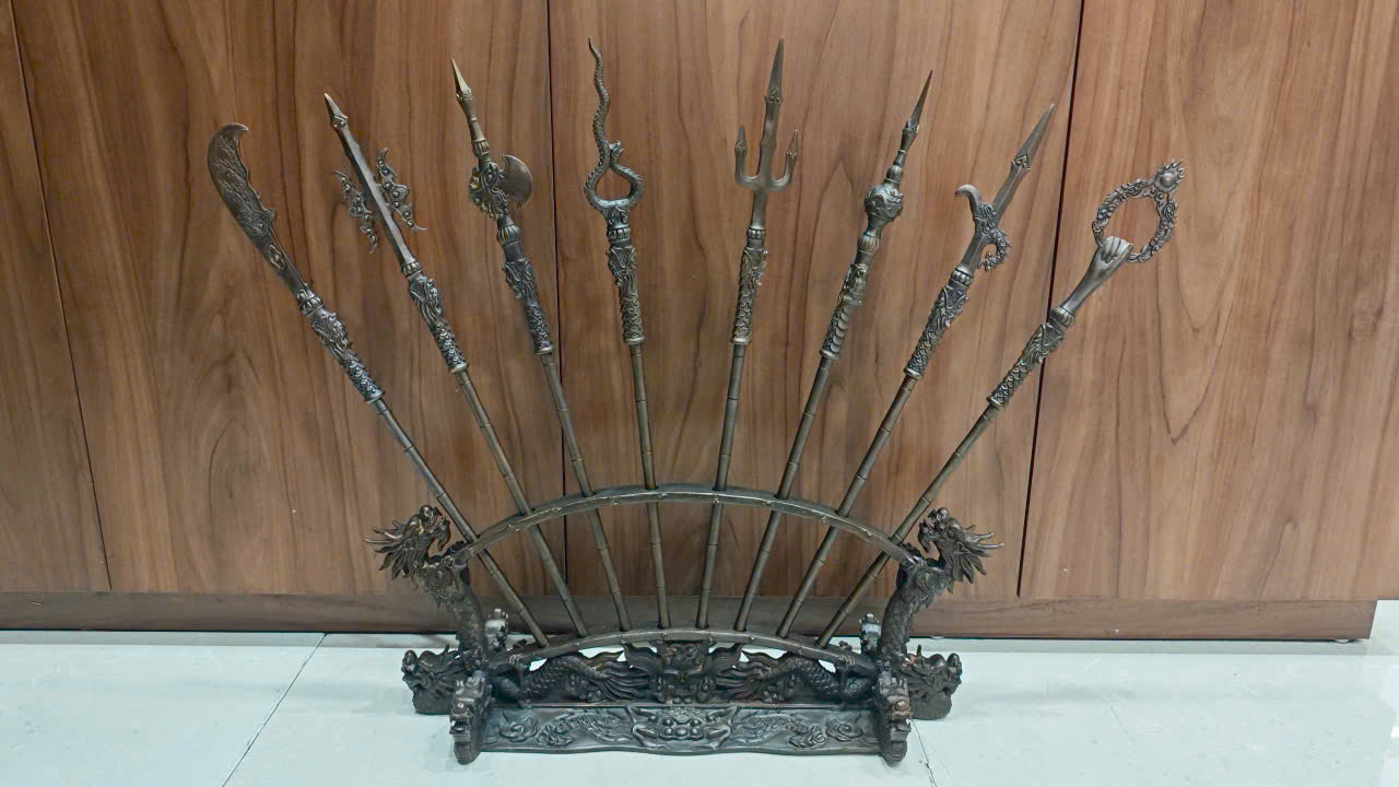 Binh khí cữu long bằng đồng
